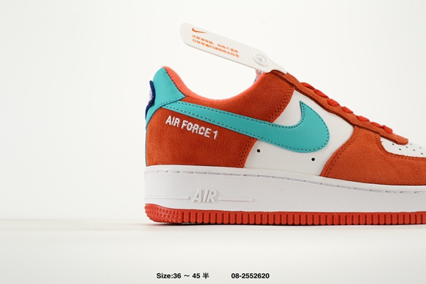 ナイキ靴背面デザイン